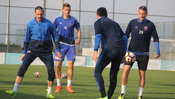 Karabükspor'da hedef Fenerbahçe galibiyeti