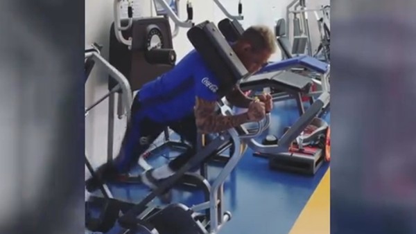 Van der Wiel kendi başına çalışıyor