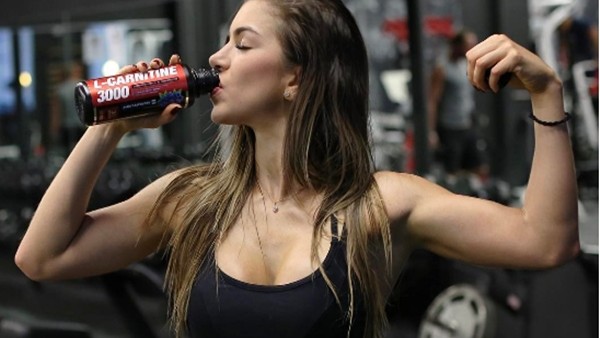 Anllela Sagra sıkı çalışıyor