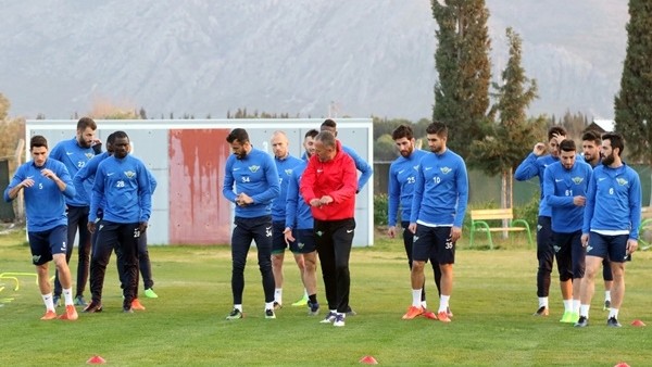 Akhisar Belediyespor, Cem Kavçak ile çalışmalara başladı