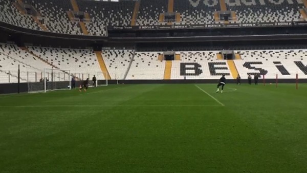 Demba Ba, Vodafone Arena'daki ilk golünü attı