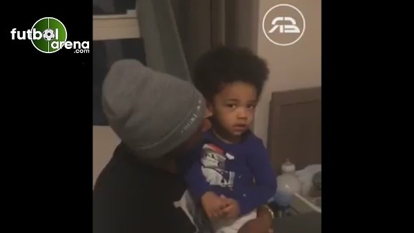 Atiba Hutchinson'ın oğlu Noah ve Ryan Babel'den kartal pozu