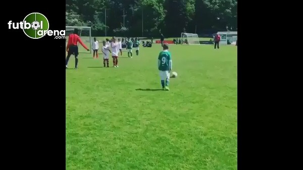 Podolski'nin oğlundan frikik golü