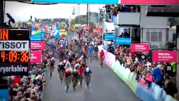 Yorkshire Bisiklet Turu'nda korkunç kaza!