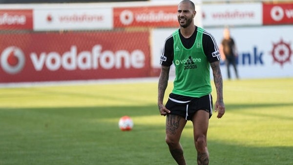 Cenk'in golü Quaresma'yı sinirlendirdi