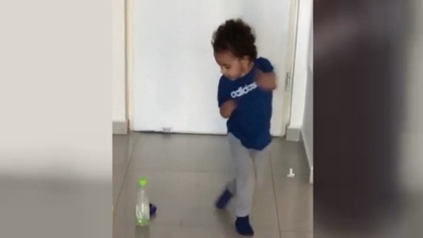 Minik futbolcu şovlarına devam ediyor