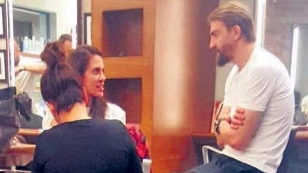 Caner Erkin bayan kuaföründe görüntülendi