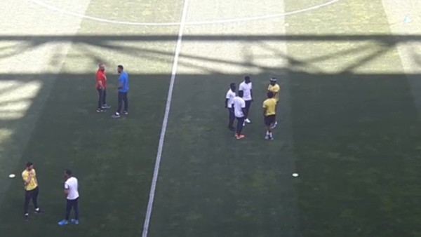 Kayserispor ve Alanyasporlu futbolcular maç öncesi sohbet etti