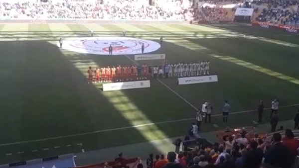 Kayserispor - Alanyaspor maçı öncesi Rajtoral için saygı duruşu yapıldı