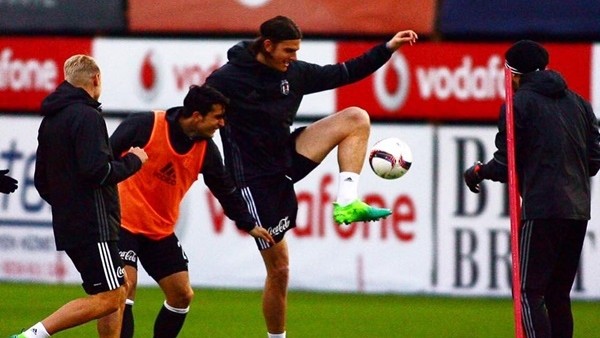 Beşiktaş'ta iki sakatlık birden!