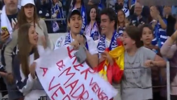 Casillas'ın formasını aldı, kendinden geçti!