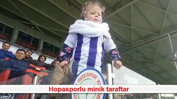 Hopasporlu minik taraftarın tezahüratı