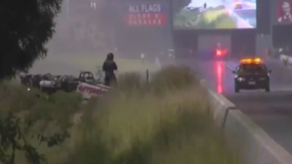 440 km_hız ile giderken takla attı!