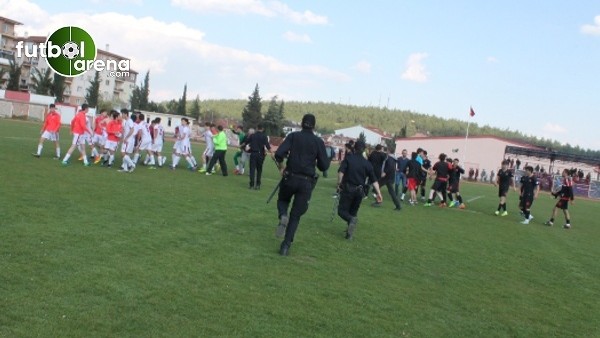 U17 Türkiye Şampiyonası 2. Kademe final maçı sonrası saha karıştı