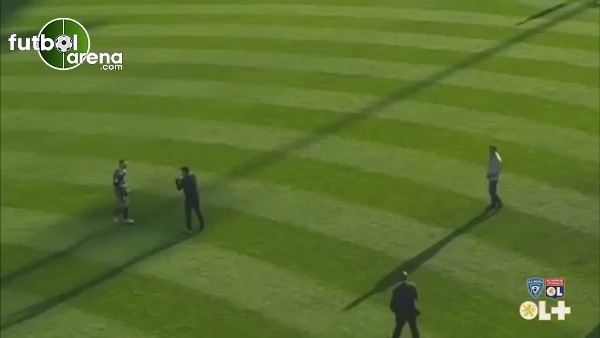 Bastia taraftarı Lyon kalecesine saldırdı 