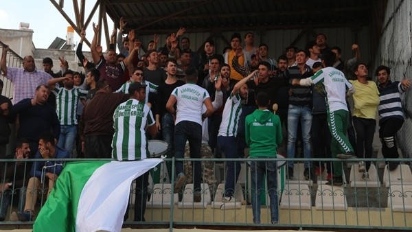 Mersin'de amatör maçta ortalık karıştı