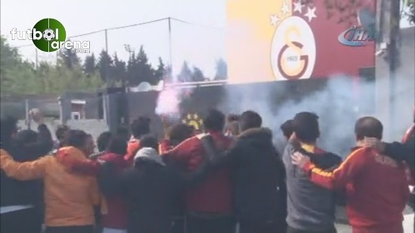 Galatasaray, derbi için yola çıktı