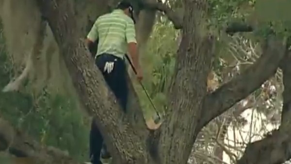 Çılgın golfçüden ilginç deneme