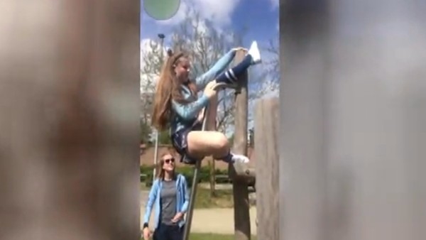 Genç kıza büyük şok!