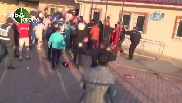 Şampiyonluk maçı sonrası yumruklar konuştu