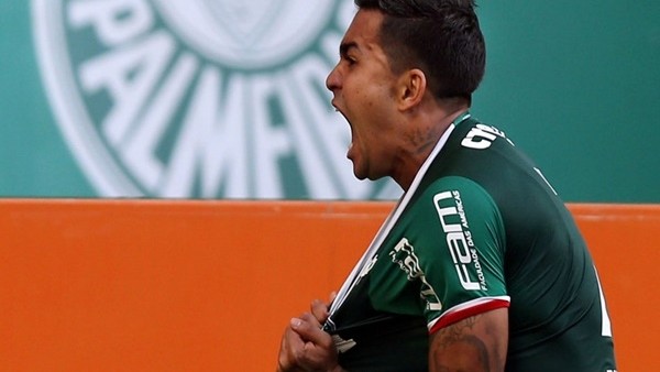 Beşiktaş'ın gözdesi Dudu'dan şık gol