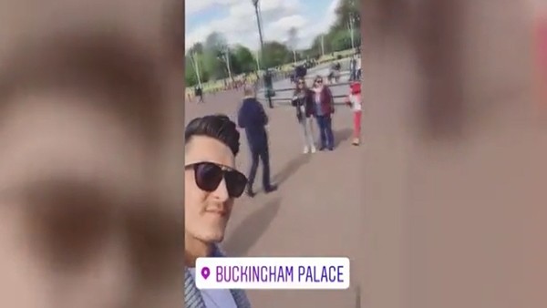 Mesut Özil, Buckingham Sarayı'nda