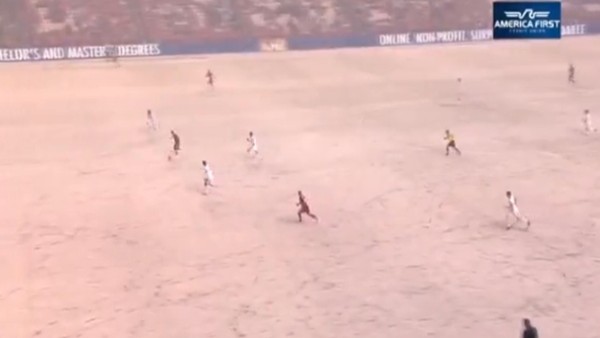 7 dakikada sahayı kar kapladı