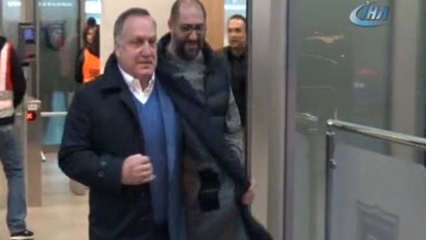 Advocaat notlarını tuttu