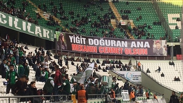 Konyaspor - Bursaspor maç öncesi tribünler