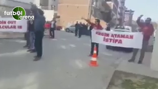 Ataman'a ve yönetime ultrAslan'dan istifa tepkisi