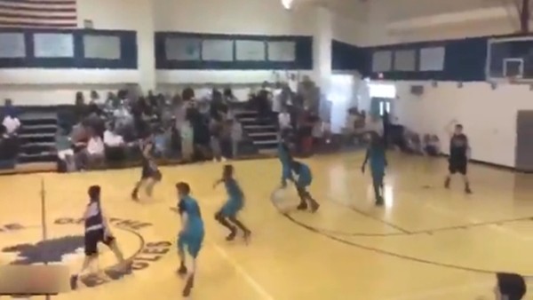 13 yaşındaki kolsuz basketbolcudan müthiş üçlükler!