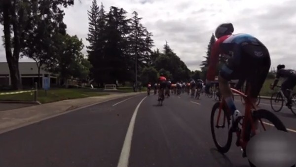 Bisikletçiye drone şoku!