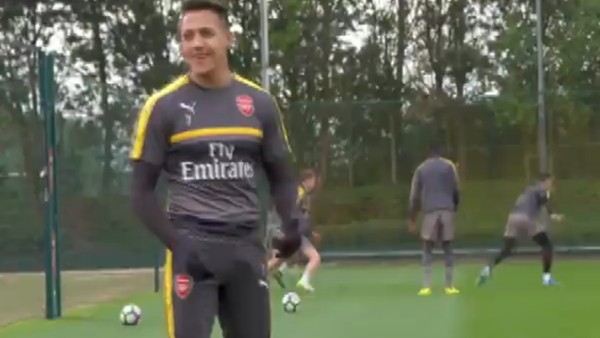 Alexis Sanchez idmanda rezil oldu!