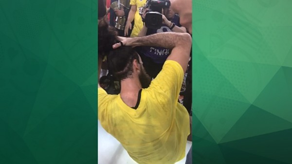 Datome sözünü tuttu ve saçlarını kesti