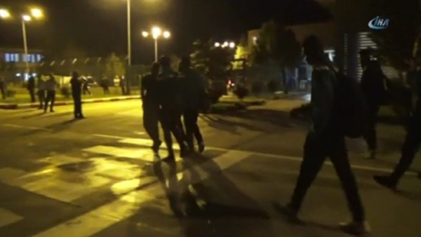 Bursaspor takım otobüsüne taşlı saldırı