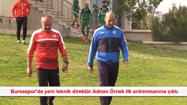  Bursaspor'da yeni teknik direktör Adnan Örnek ilk antrenmanına çıktı