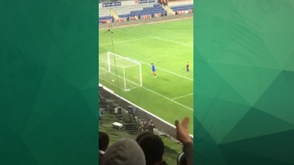 Emre Belözoğlu ile Beşiktaşlı taraftarların maç sonu atışması