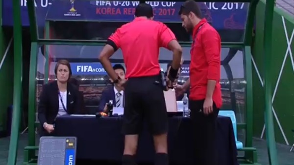 Arjantinli oyuncu video hakemle oyundan atıldı