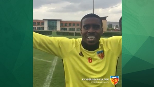 Kayserisporlu futbolcular taraftarları maça davet etti