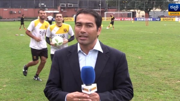 Futbolculardan muhabire şaka!