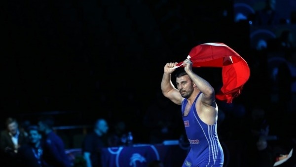 Rıza Yıldırım'dan altın madalya