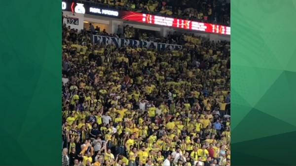 Fenerbahçe taraftarından muhteşem destek!