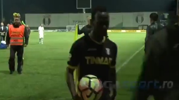 Şampiyonluk maçını kaybetti, çıldırdı!