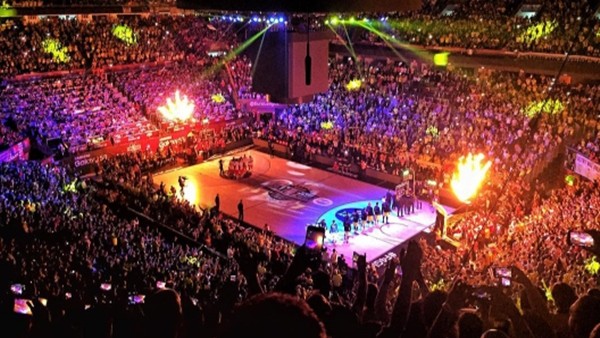 Sinan Erdem'de muhteşem atmosfer