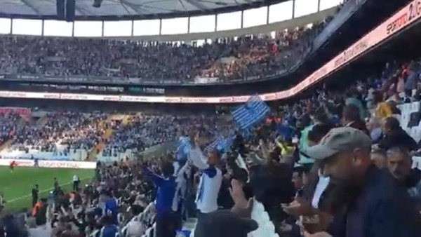 Vodafone Arena'da Erzurumsporlu taraftarlar