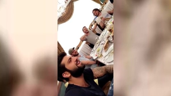 Göksenin Köksal'ın Karadeniz gecesi keyfi