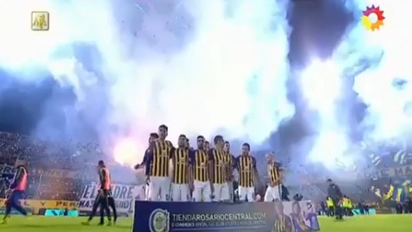 Rosario Central tribünlerinde harika görüntüler
