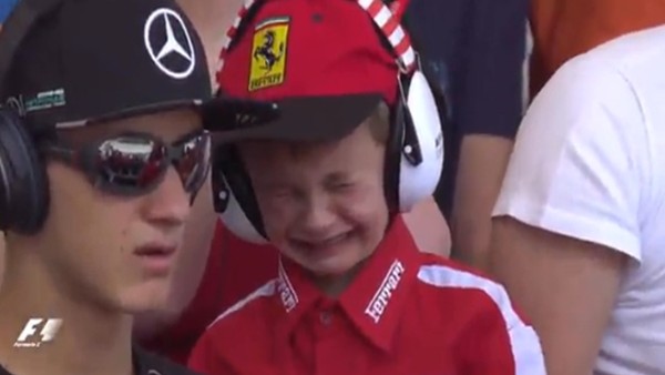 Raikkonen'den alkışlanacak hareket!