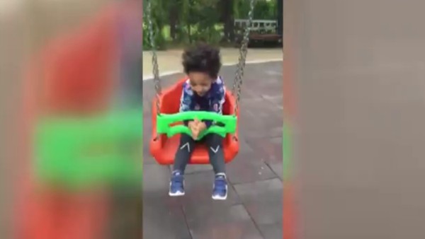 Noah'ın salıncak keyfi