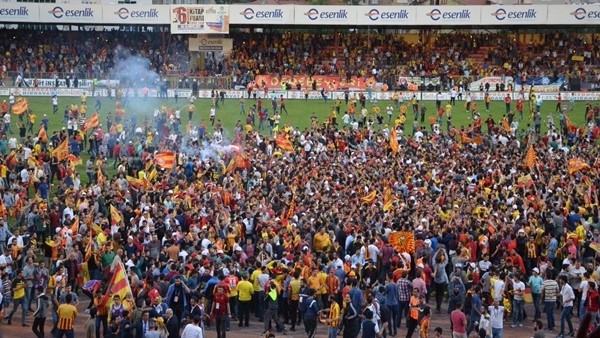 Yeni Malatyasporlu futbolcuların Süper Lig sevinci